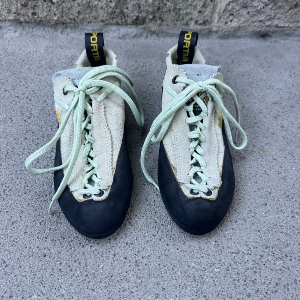 La Sportiva Mythos Climbing Shoes Womens 5.5 Rock Climbing Shoe Italy